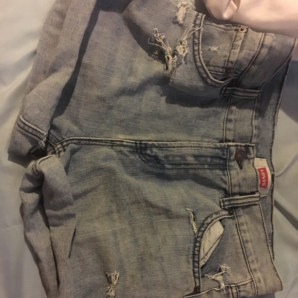 Vintage Levi Denim Shorts - Picture 2 of 4